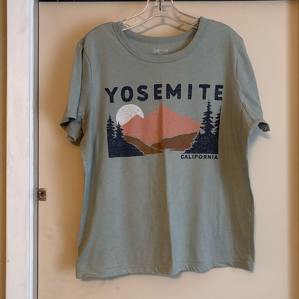 zoe + liv Yosemite california national park womens t-shirt L